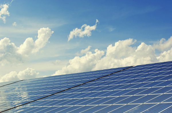 Hangar photovoltaïque : une solution durable pour l'agriculture