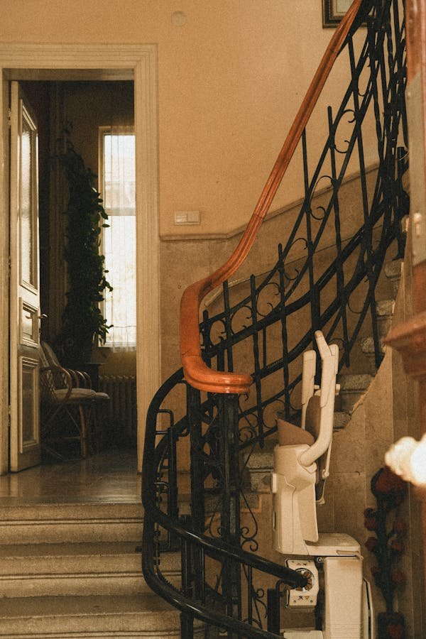 Quel est le prix d'un monte-escalier tournant ?